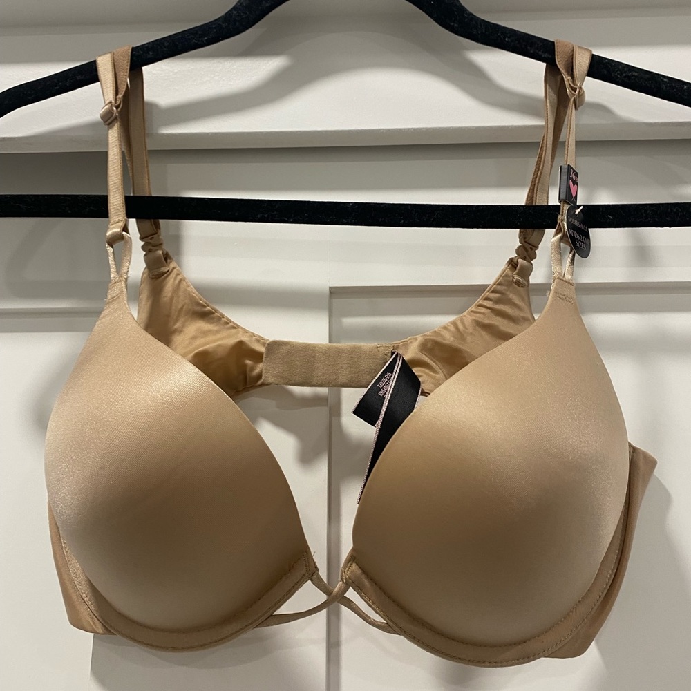 NWT Victoria Secret bombshell bra